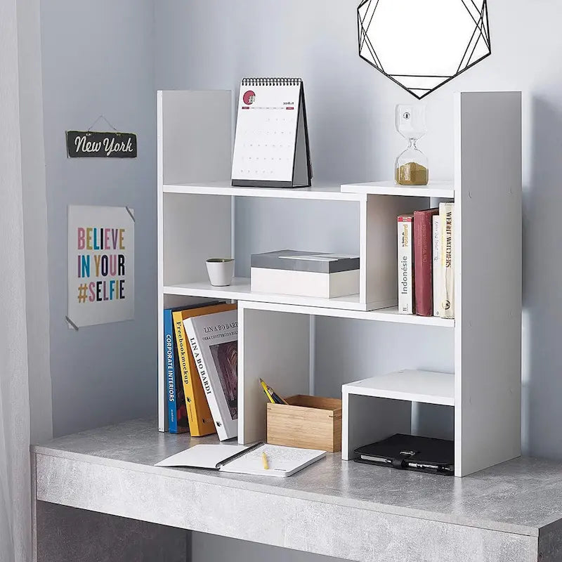 Kompakter, höhenverstellbarer Schlafsaal-Schreibtisch mit Bücherregal, Weiß